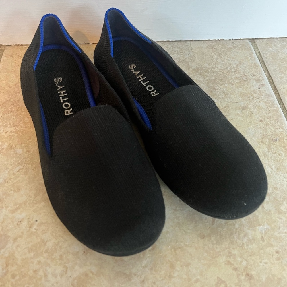 Black Girls Rothy’s size 4